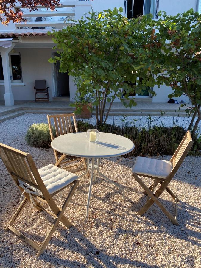 Appartement Rez De Villa Proche Port Et Plages De Sanary Dış mekan fotoğraf