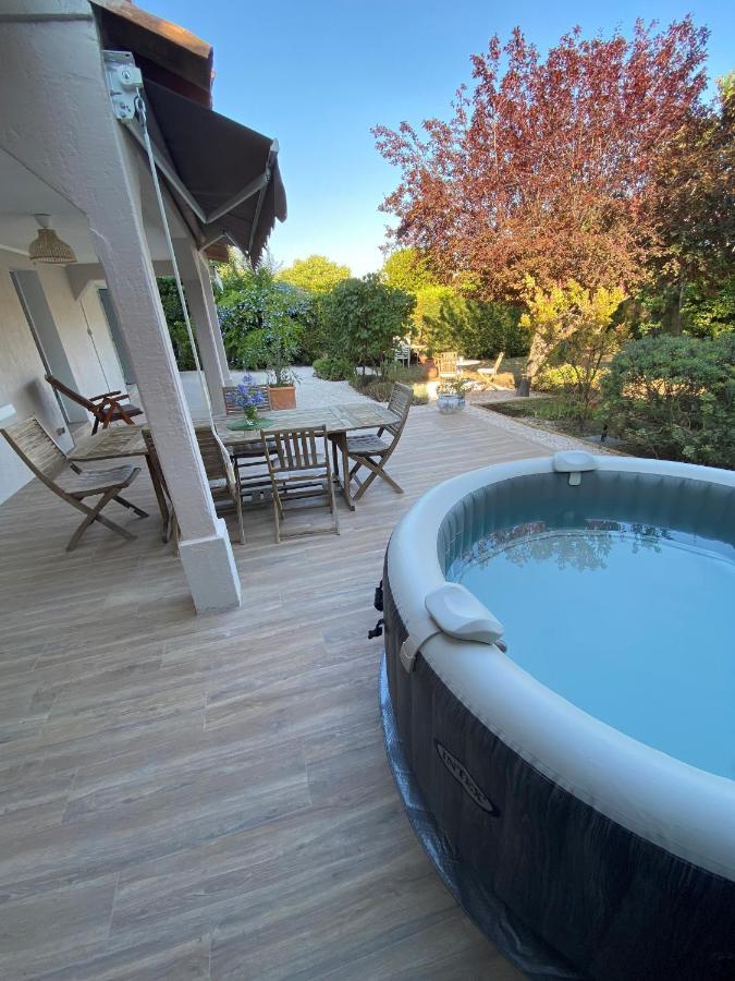Appartement Rez De Villa Proche Port Et Plages De Sanary Dış mekan fotoğraf